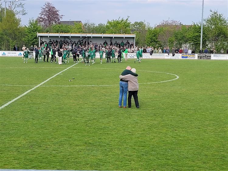 Kampioen! K. Achel VV A  – KFC Eksel A    2-0